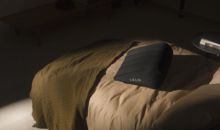 sex wedge lelo